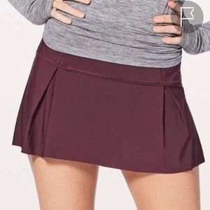 Lululemon 🍋 Bordeaux running skirt ( NWOT )